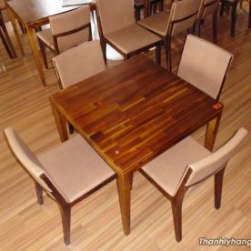 Bàn ghế gỗ nhà hàng